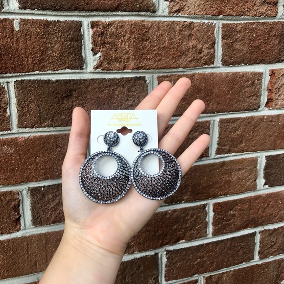 Amrita Singh Vitalia Earrings - pierced - Picture 2 of 3